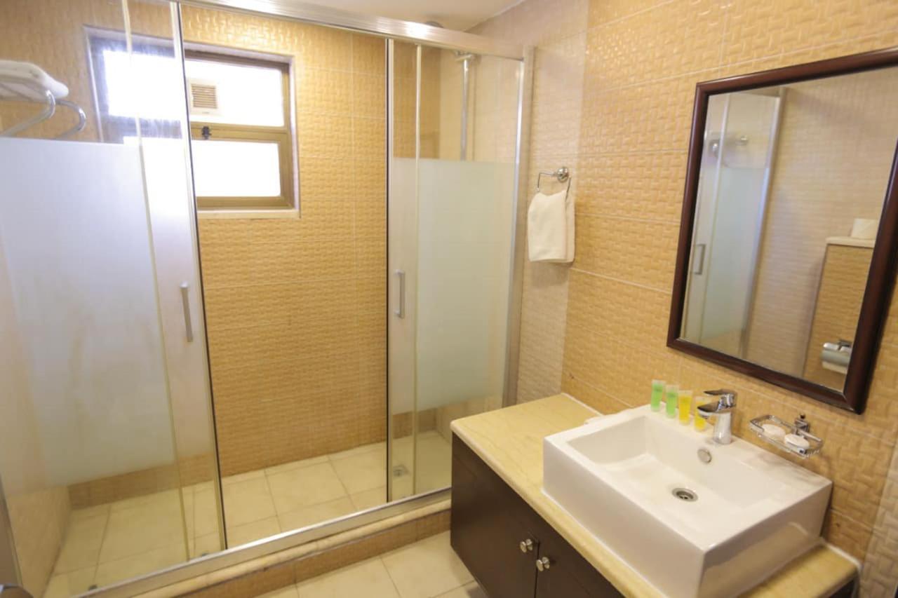 Lancaster Hotel Apartments Dahiet Alrasheed Ammán Kültér fotó